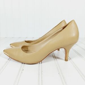 Pour La Victoire Cream Pointy Toe Heel Pump C892